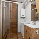 Piastow Comfy With Balcony & Office In By Renters شقة كاتوفيتسه