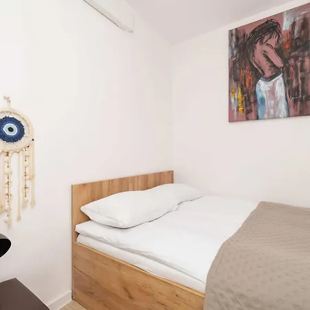 Piastow Comfy With Balcony & Office In By Renters Apartment Kattowitz