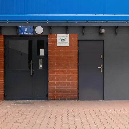 Piastow Comfy With Balcony & Office In By Renters Apartment