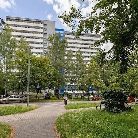 Piastow Comfy With Balcony & Office In By Renters Apartment