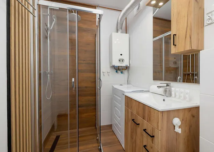 Piastow Comfy With Balcony & Office In By Renters Apartment Kattowitz