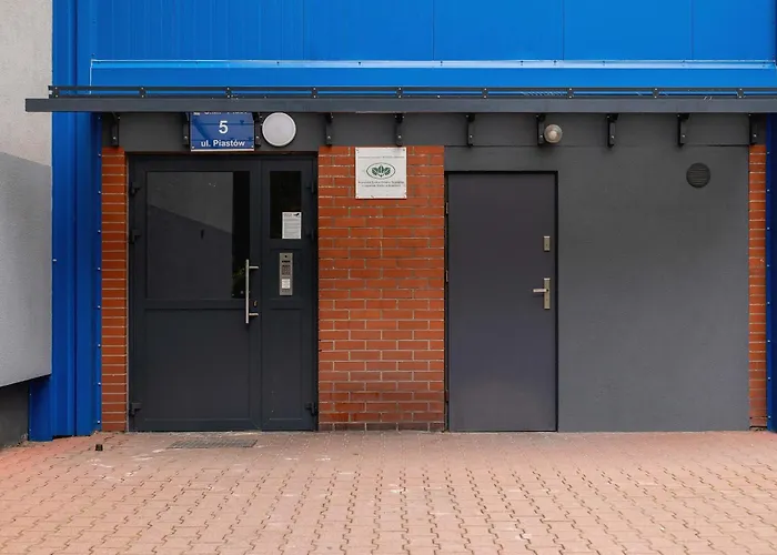 Piastow Comfy With Balcony & Office In By Renters Apartment