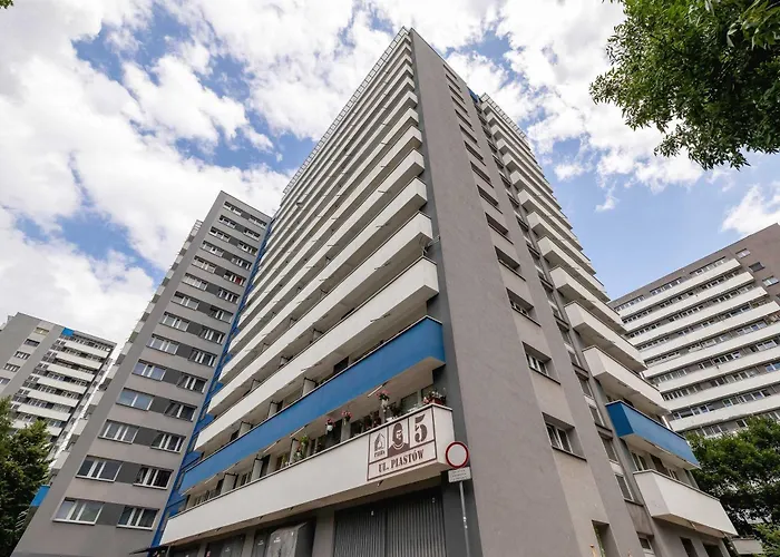 Apartment Piastow Comfy With Balcony & Office In By Renters Kattowitz