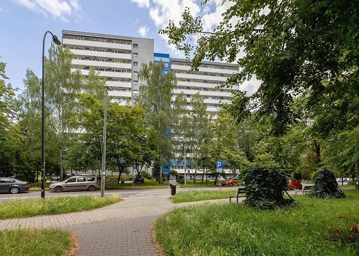 Piastow Comfy With Balcony & Office In By Renters Apartment